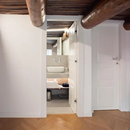 Apartment Dimora Scura *