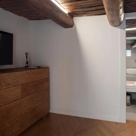 Dimora Scura Apartment