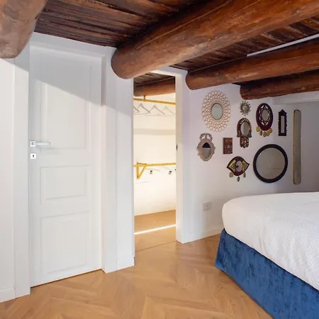 Apartment Dimora Scura *